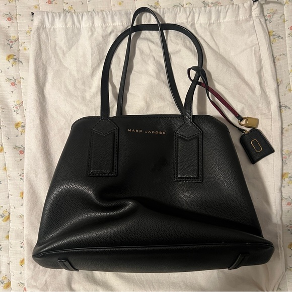 Marc Jacobs The Editor - Picture 1 of 3